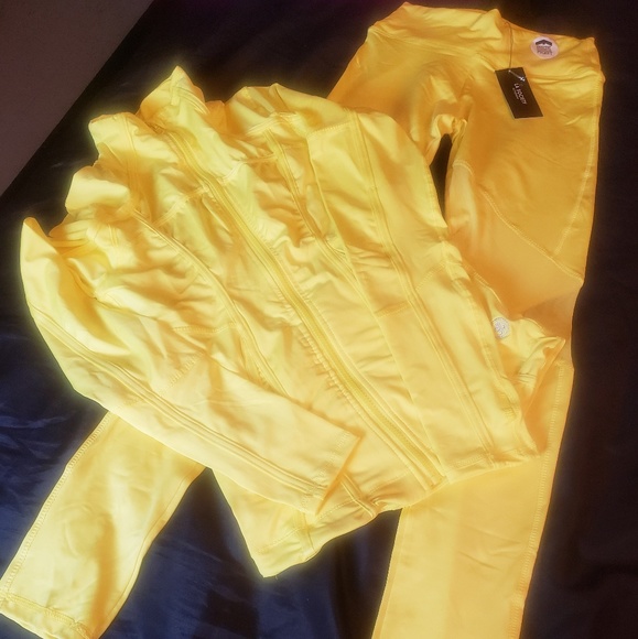 2 piece tracking suit - Picture 5 of 5